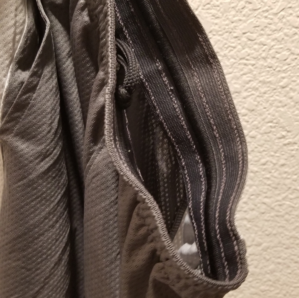 Nike Dri Fit Shorts Size Small Gray